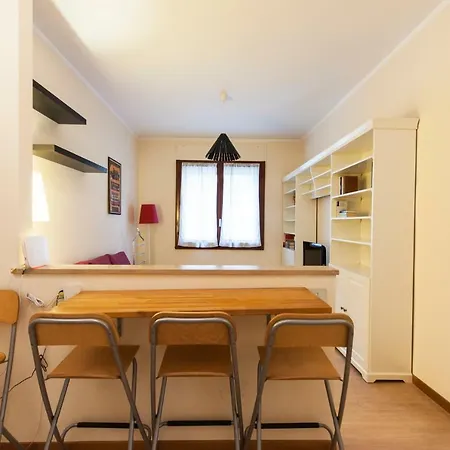 Modern In De Angeli *